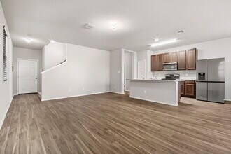 5415 Moni Rock Dr in San Antonio, TX - Building Photo - Building Photo