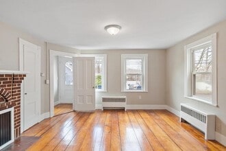 20 School St, Unit 2 in Weymouth, MA - Building Photo - Building Photo