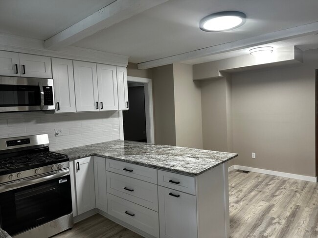 69 Monroe St, Unit Monroe first floor