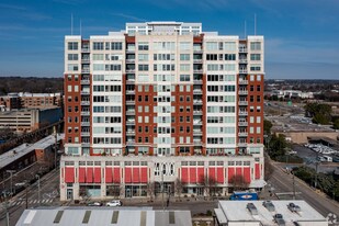 400 W North St in Raleigh, NC - Building Photo