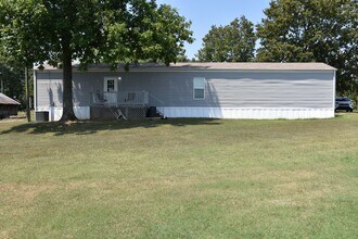 1960 Soules Chapel Rd in Cunningham, TN - Building Photo - Building Photo