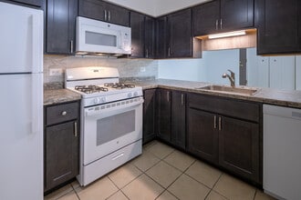 Pebbleshire Apartments in Vernon Hills, IL - Foto de edificio - Interior Photo