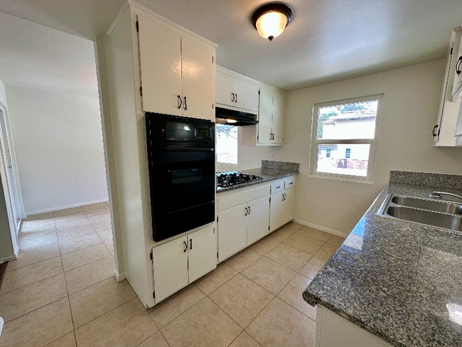 1991 Evergreen St in La Verne, CA - Building Photo - Building Photo