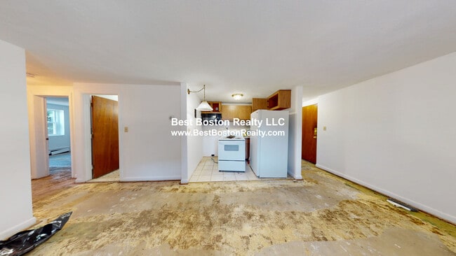 property at 7 Meridian St