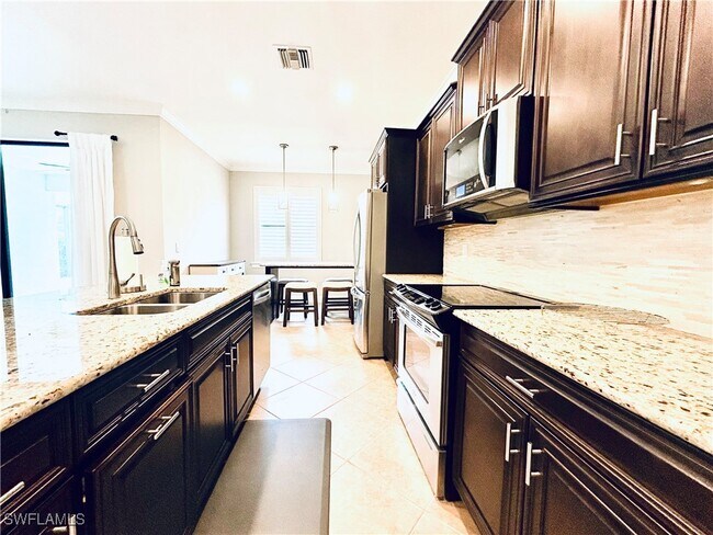 10836 Rutherford Rd in Ft. Myers, FL - Building Photo - Building Photo