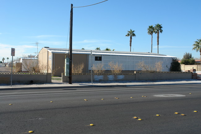 Maycliff Mobile Home Park in Las Vegas, NV - Building Photo - Building Photo