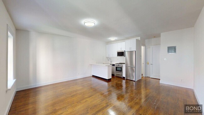39 E 65th St in New York, NY - Building Photo - Building Photo