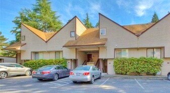 4416 145th Ave NE in Bellevue, WA - Building Photo