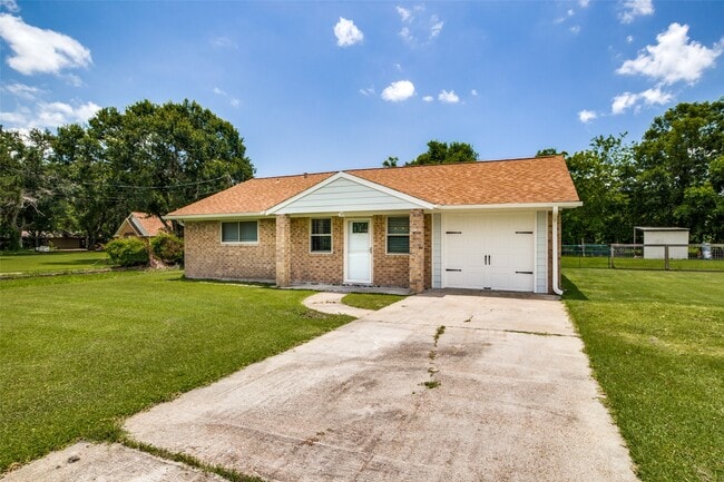 908 Redberry Hill St in Baytown, TX - Foto de edificio - Building Photo