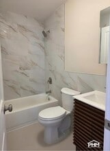 673 Ashford St, Unit 2 in Brooklyn, NY - Foto de edificio - Building Photo