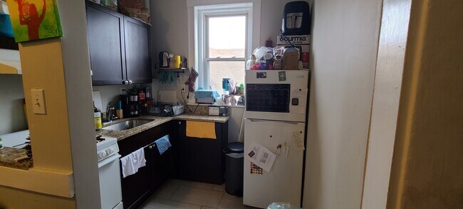 1169 Commonwealth Ave, Unit #16 in Boston, MA - Foto de edificio - Building Photo