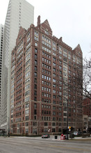 1120 N Lake Shore Dr in Chicago, IL - Building Photo - Building Photo