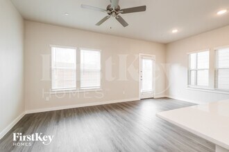 18338 W Centro Cir in Shenandoah, TX - Building Photo - Building Photo