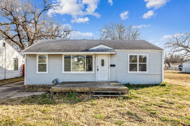 property at 1344 S St Paul St