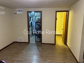 2405 S Capri St in Wichita, KS - Building Photo - Building Photo