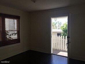 918 Palm Ave in West Hollywood, CA - Building Photo - Building Photo