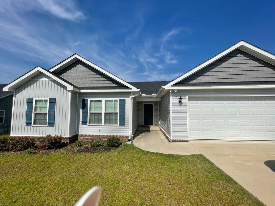 6026 Virginia Pine Ave in Statesboro, GA - Building Photo