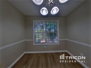 520 Sarah's Ln in Locust Grove, GA - Building Photo - Building Photo