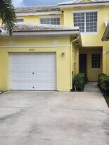 6909 Blue Skies Dr in Greenacres, FL - Building Photo
