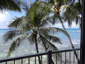 3015 Kalakaua Ave, Unit 301 in Honolulu, HI - Foto de edificio - Building Photo