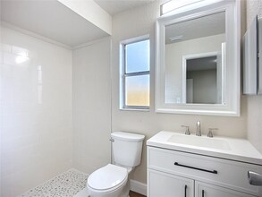 6511 3rd Ave NE in Bradenton, FL - Building Photo - Building Photo