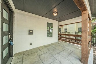 916 S Rosemont Ave in Dallas, TX - Building Photo - Building Photo