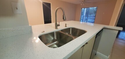 11225 W Atlantic Blvd in Coral Springs, FL - Building Photo - Building Photo