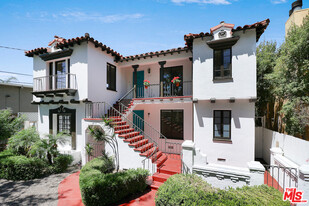 219 S Martel Ave, Unit 219 in Los Angeles, CA - Building Photo