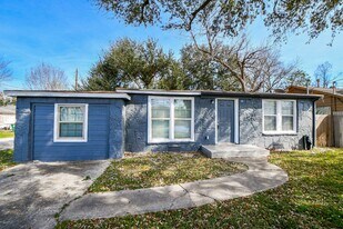 2928 Wayne St in Houston, TX - Building Photo