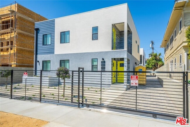 property at 233 E 28th St