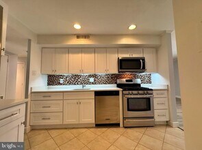 3100 S Manchester St in Falls Church, VA - Building Photo - Building Photo