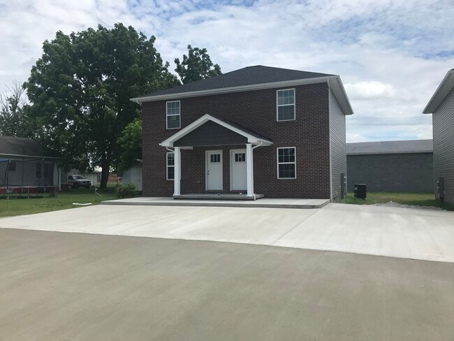 property at 2005 S Kentucky Ave