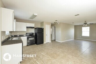 11343 Fire Canyon in San Antonio, TX - Foto de edificio - Building Photo