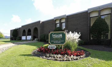 Granada Gardens Apartments & Townhomes in Warrensville Heights, OH - Building Photo - Building Photo