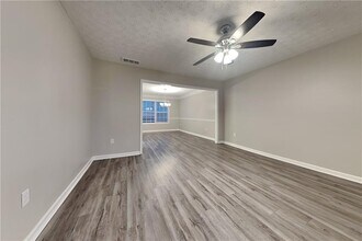 1210 Webb Farm Ln in Loganville, GA - Building Photo - Building Photo