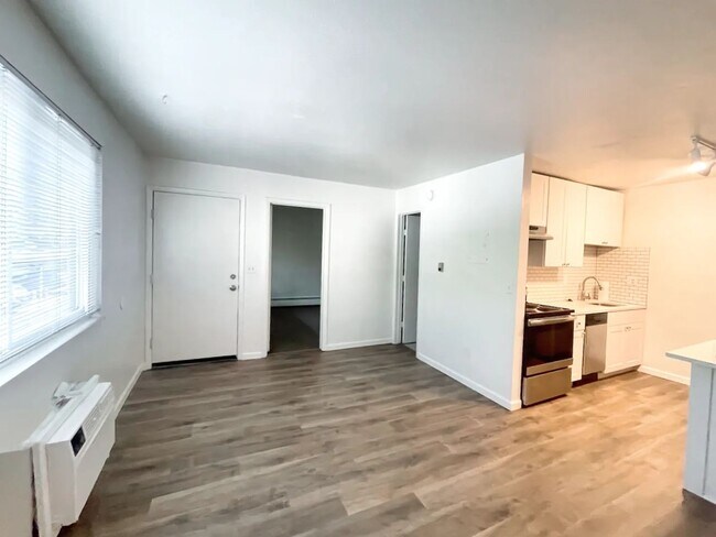 1945 Canyon Blvd in Boulder, CO - Building Photo - Building Photo