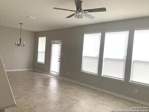 9862 Overlook Canyon in San Antonio, TX - Building Photo - Building Photo