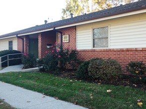 Elmwood Apartments - Section 8 in Nicholasville, KY - Building Photo - Building Photo