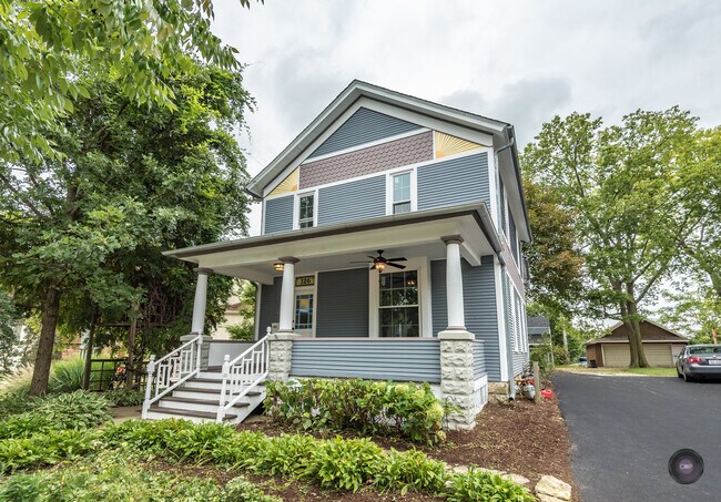 property at 326 W Jefferson Ave