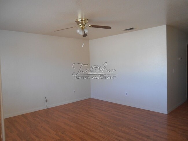 1120 Beltline Rd in Redding, CA - Building Photo - Building Photo