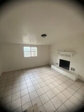 3704 N 25th St in Waco, TX - Foto de edificio - Building Photo