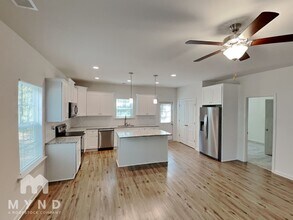 203 S Skyland Dr in Bessemer City, NC - Building Photo - Building Photo