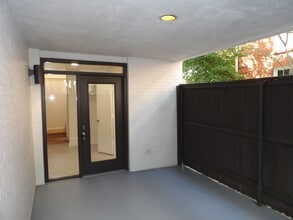 3910 Buena Vista St, Unit 12 in Dallas, TX - Building Photo - Building Photo
