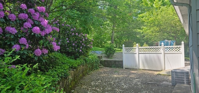 5450-5452 Glenwood Park Ave in Erie, PA - Building Photo - Building Photo