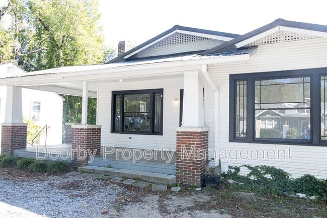 910 S Crest in Chattanooga, TN - Building Photo - Building Photo
