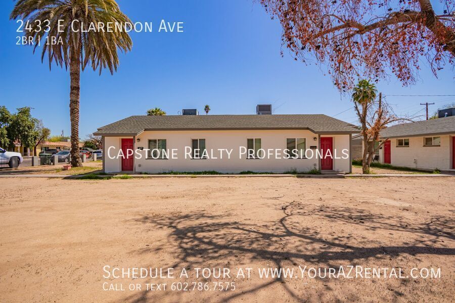 2433 E Clarendon Ave in Phoenix, AZ - Building Photo