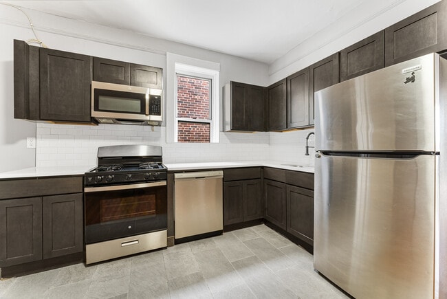 758 Jersey Ave in Elizabeth, NJ - Building Photo - Building Photo