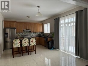 35 Morrison Dr in Ancaster, ON - Building Photo - Building Photo