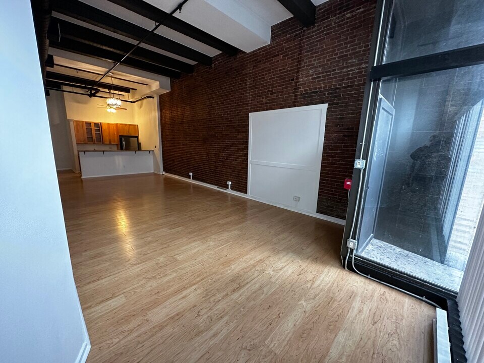 254 Friend St, Unit 4 in Boston, MA - Building Photo