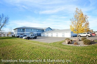 Southdale Apartments in Minot, ND - Building Photo - Building Photo